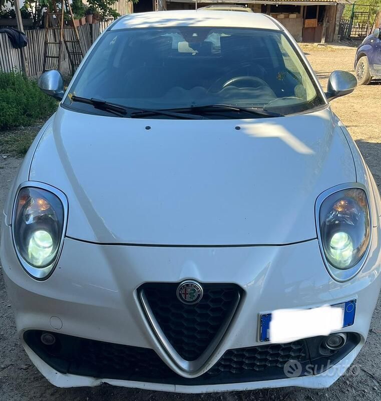 Bianco Usata 2010 Alfa Romeo MiTo Due volumi | 7800 € (Molto cara) - Immagine 1/4