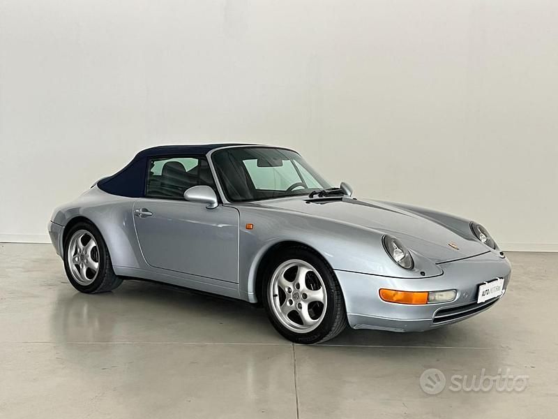 Usata Porsche 911 Carrera Cabriolet 286 CV (210 kW) 1995 Argento Cabrio