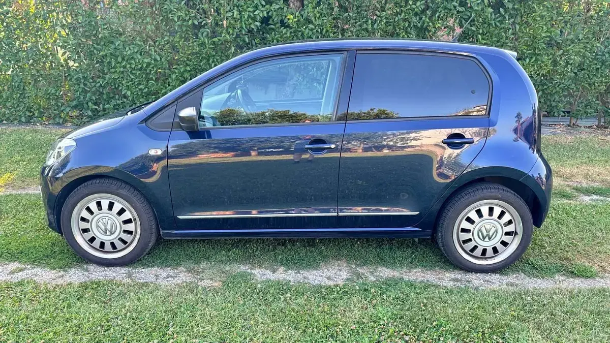 Usata VW up! Highline 68 CV (50 kW) 2012 Blu/azzurro Utilitaria