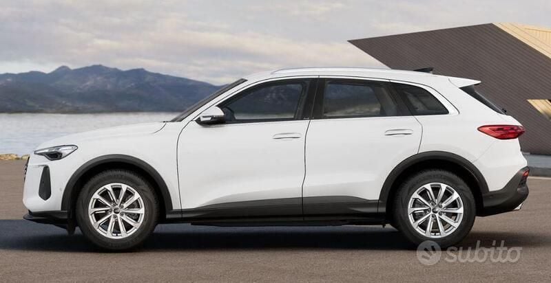 Nuova Audi Q5 Business 204 CV (150 kW) 2025 Bianco SUV