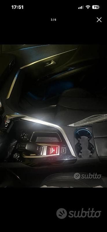 Usata Peugeot 3008 131 CV (96 kW) 2018 Blu Berlina