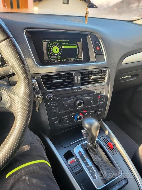 Usata Audi Q5 239 CV (175 kW) 2008 Grigio SUV