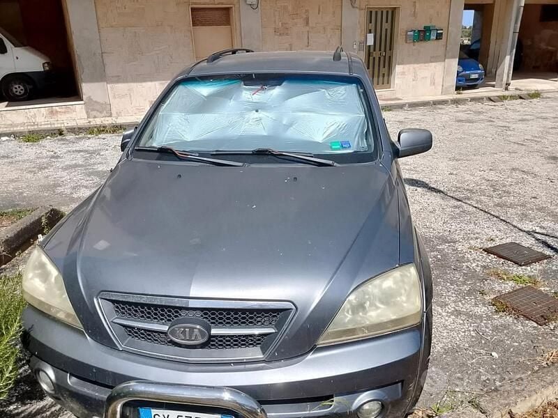 Usata Kia Sorento 140 CV (102 kW) 2005 Grigio SUV