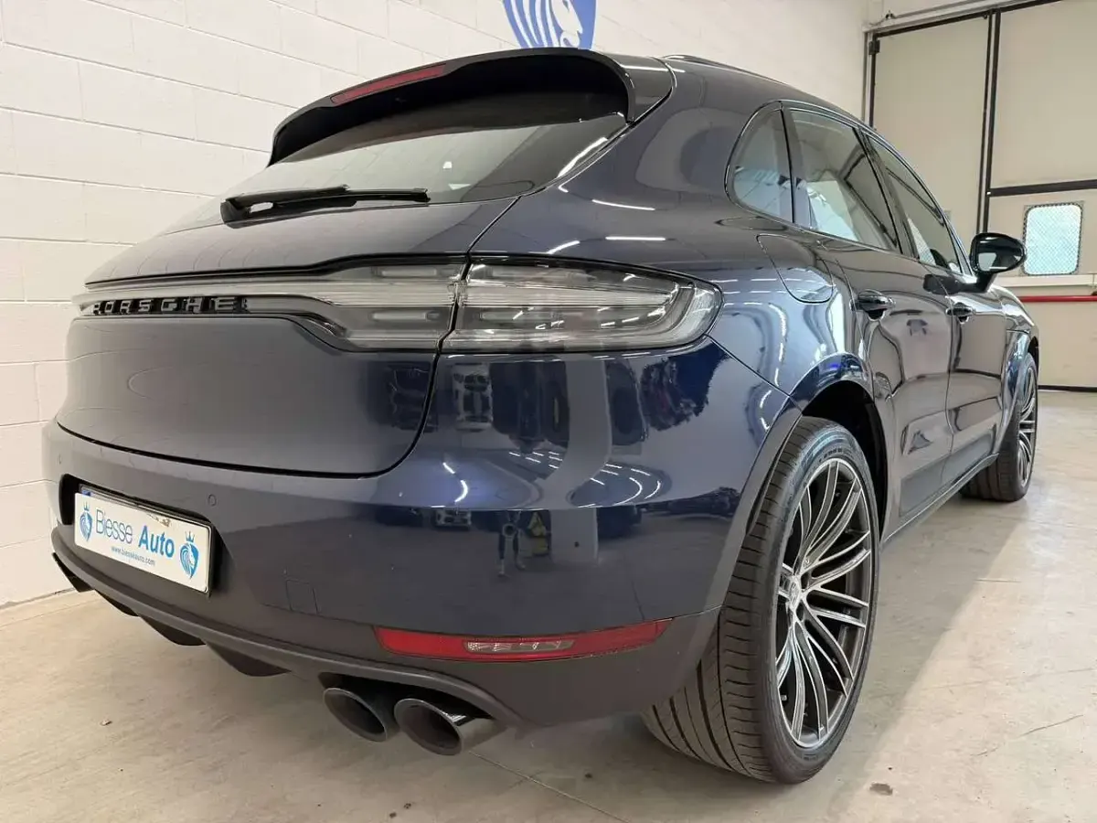 Usata Porsche Macan 354 CV (260 kW) 2020 Blue night SUV