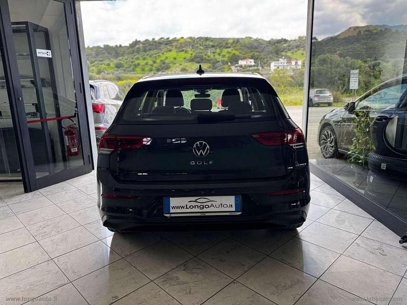 Usata VW Golf VIII Life 116 CV (85 kW) 2022 Urano grey Berlina