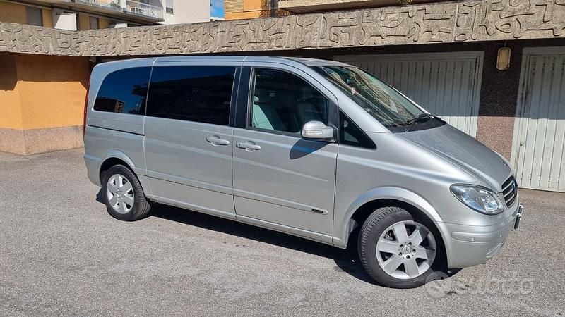 Usata Mercedes Viano 150 CV (110 kW) 2008 Grigio Monovolume