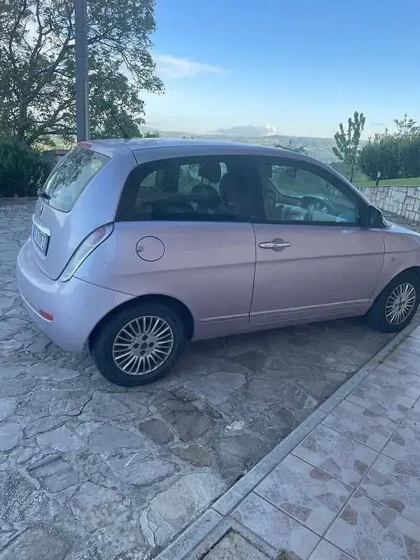 Usata Lancia Ypsilon 75 CV (55 kW) 2010 Utilitaria