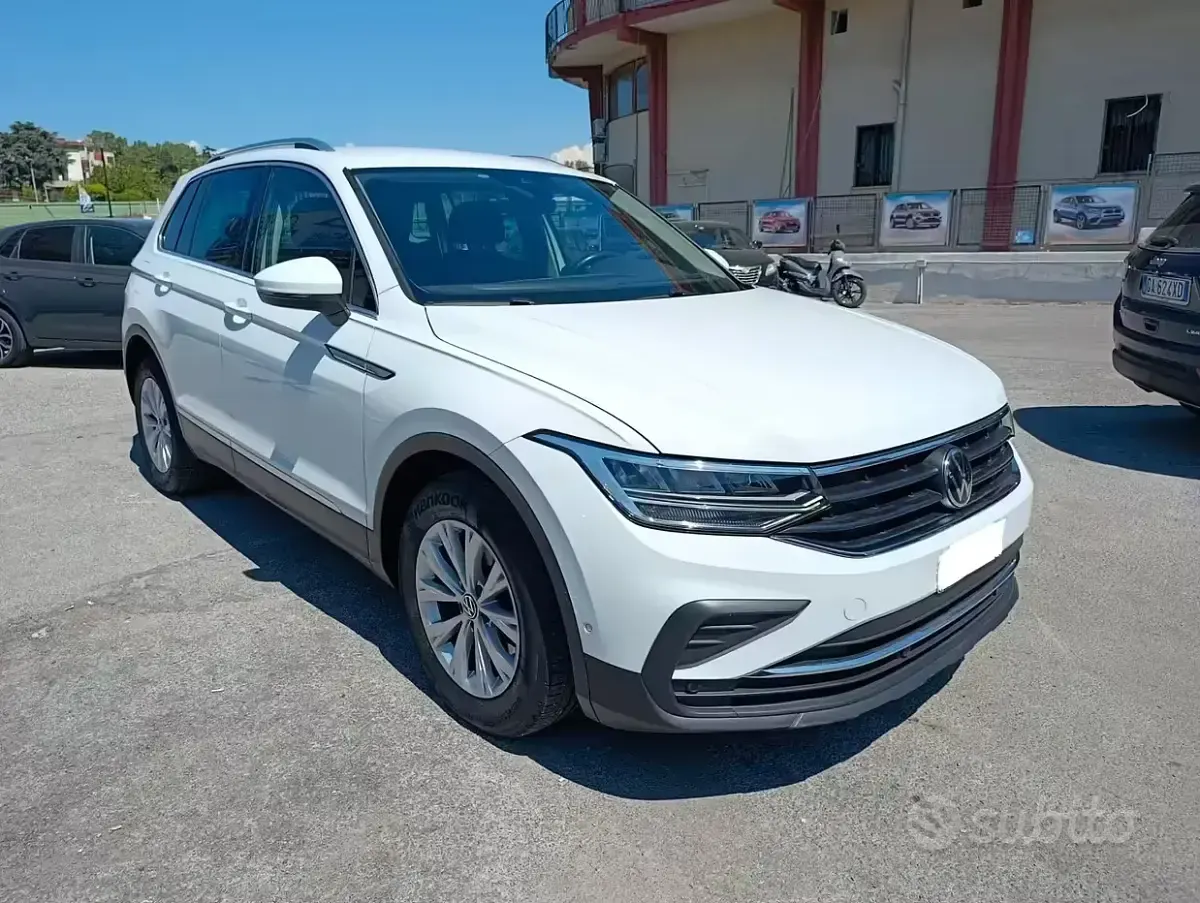 Usata VW Tiguan Elegance 150 CV (110 kW) 2022 Bianco SUV