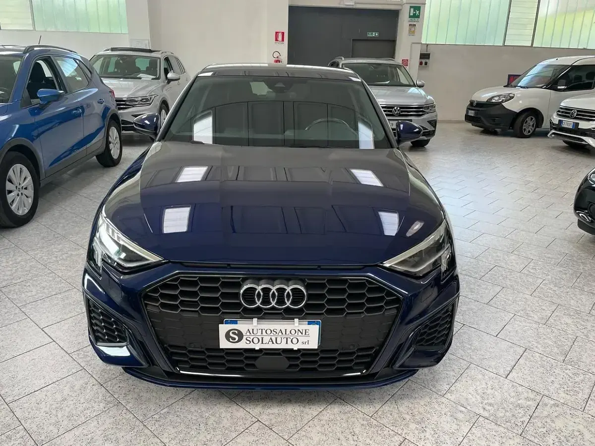 Usata Audi A3 S-Line 150 CV (110 kW) 2023 Blu/azzurro Berlina