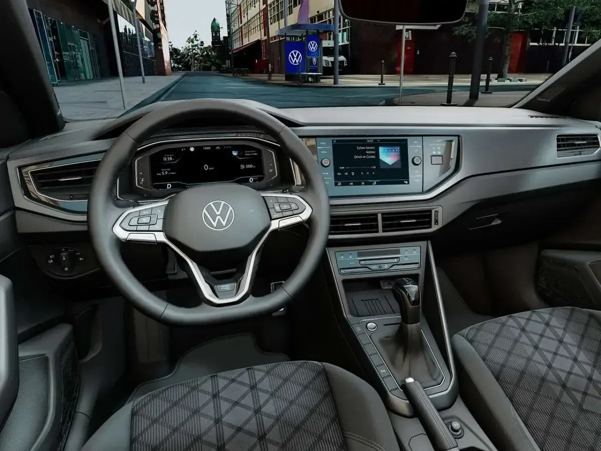 Nuova VW Taigo R-line Plus 116 CV (85 kW) 2026 Reflex silver metallizzato SUV