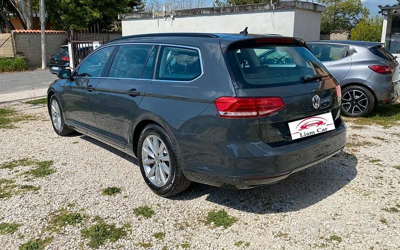 Usata VW Passat Executive 150 CV (110 kW) 2019 Grigio Station wagon