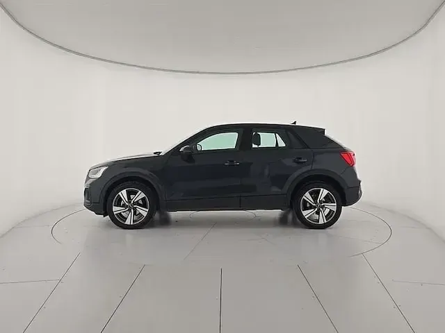 Usata Audi Q2 Admired 116 CV (85 kW) 2022 Grigio manhattan metallizzato SUV
