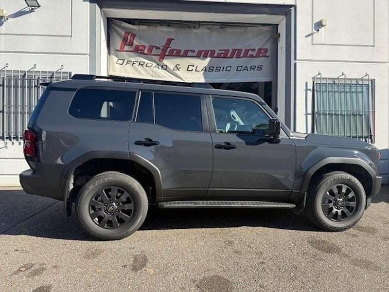 Usata Toyota Land Cruiser City 205 CV (150 kW) 2024 Darkgray SUV
