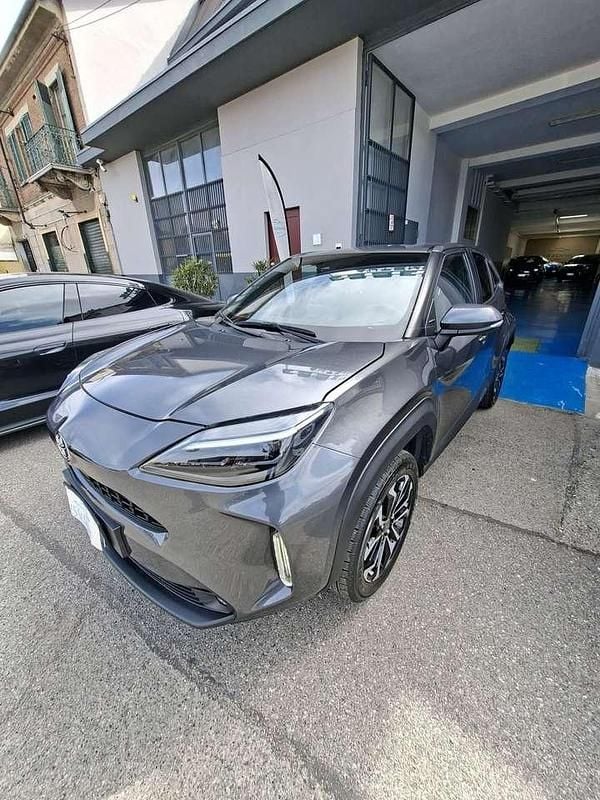 Usata Toyota Yaris Cross Trend 116 CV (85 kW) 2022 Grigio SUV