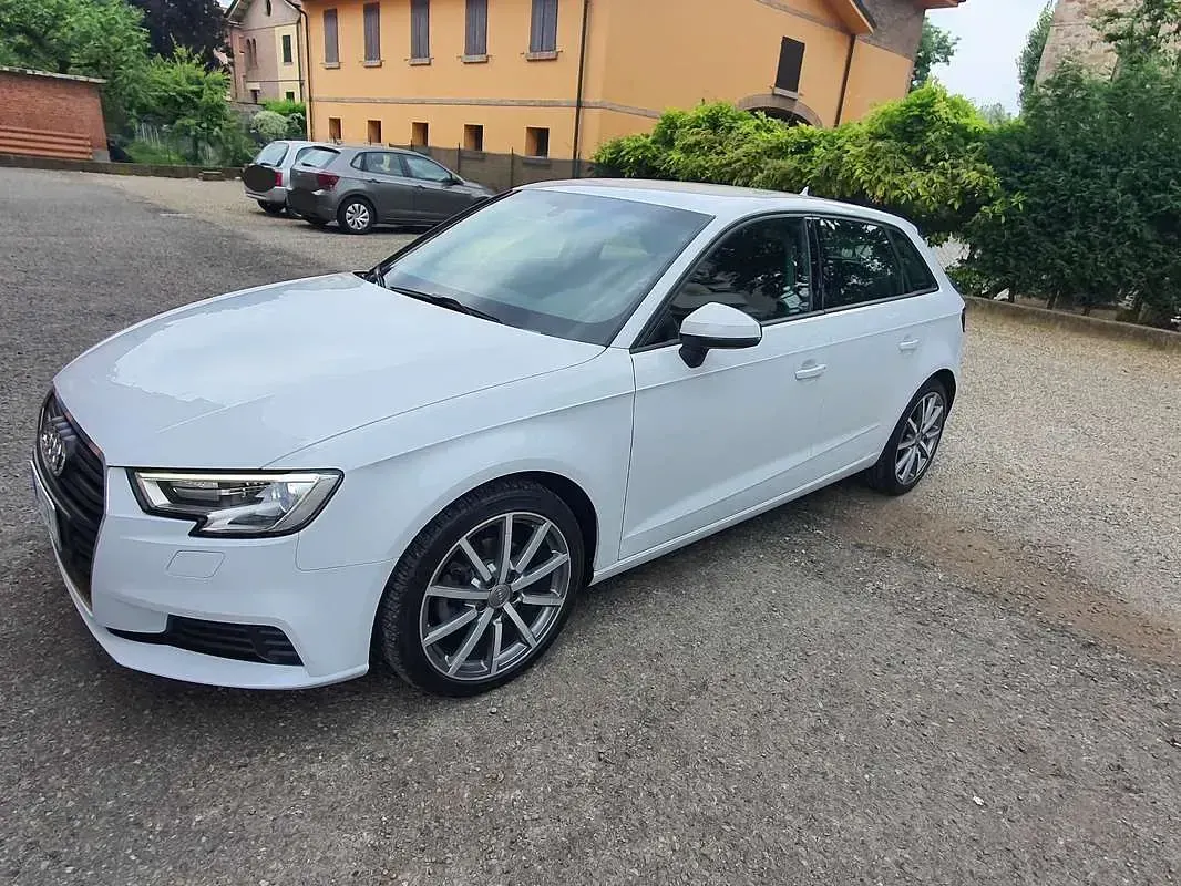 Usata Audi A3 Business 110 CV (80 kW) 2016 Berlina