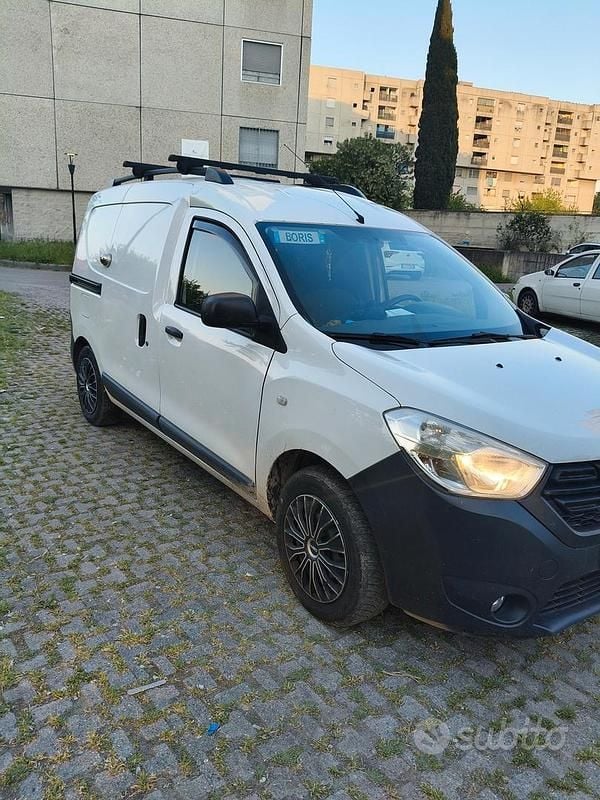 Usata Dacia Dokker 102 CV (75 kW) 2017 Bianco Monovolume