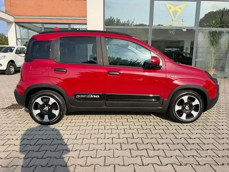 Nuova Fiat Panda Cross Cross 69 CV (50 kW) 2026 Rosso Utilitaria