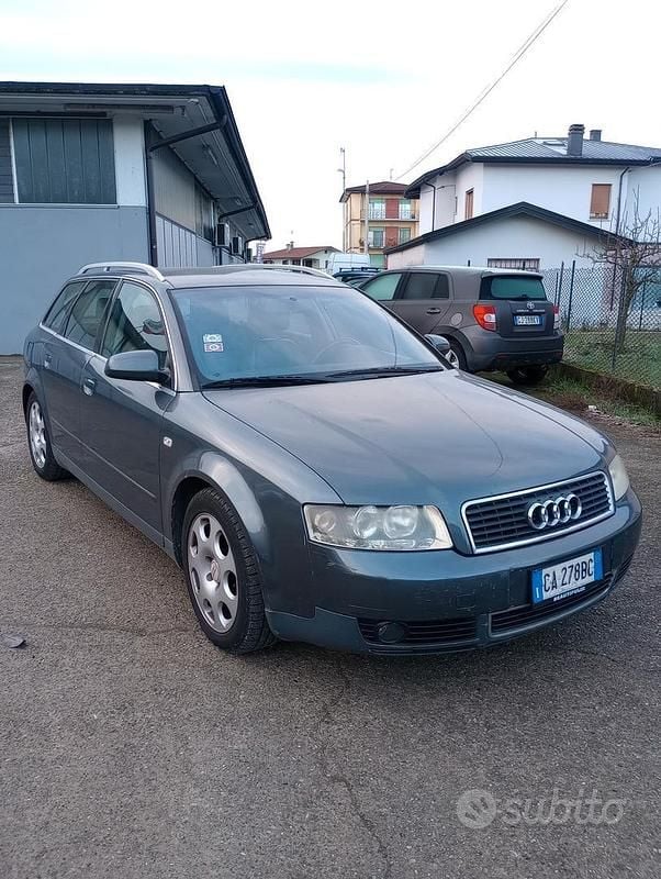 Usata Audi A4 154 CV (113 kW) 2002 Grigio Station wagon