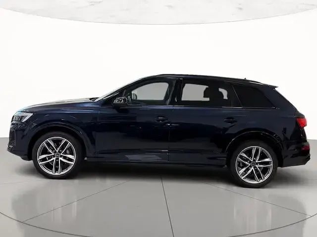 Usata Audi Q7 S-Line 286 CV (210 kW) 2025 Grigio waitomo metallizzato SUV
