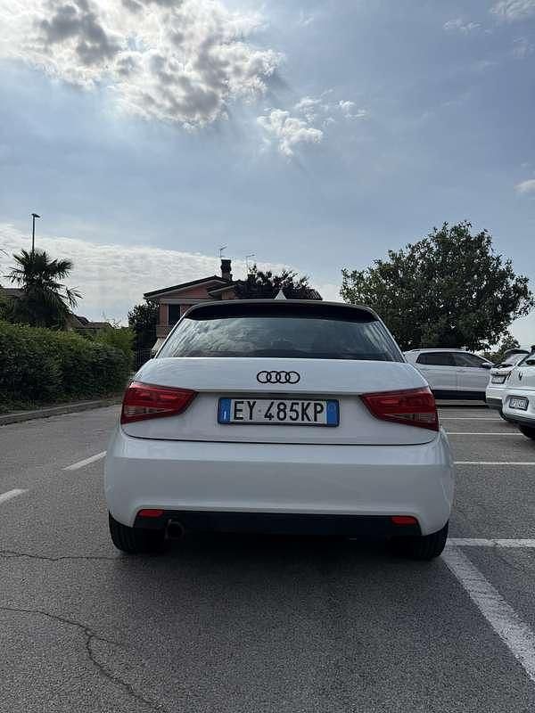Usata Audi A1 Sportback Ambition 105 CV (77 kW) 2015 Utilitaria