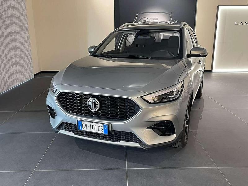 Usata MG ZS Luxury 106 CV (77 kW) 2023 Nero Berlina