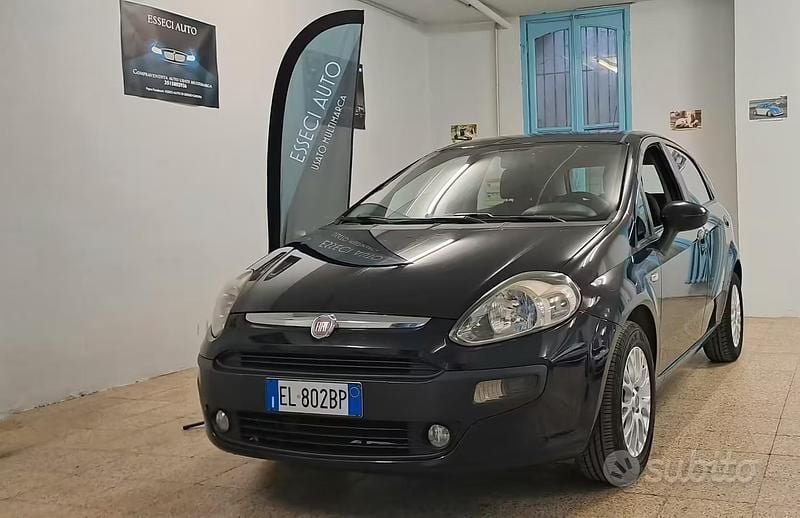 Usata Fiat Punto Evo 69 CV (50 kW) 2011 Blu Utilitaria