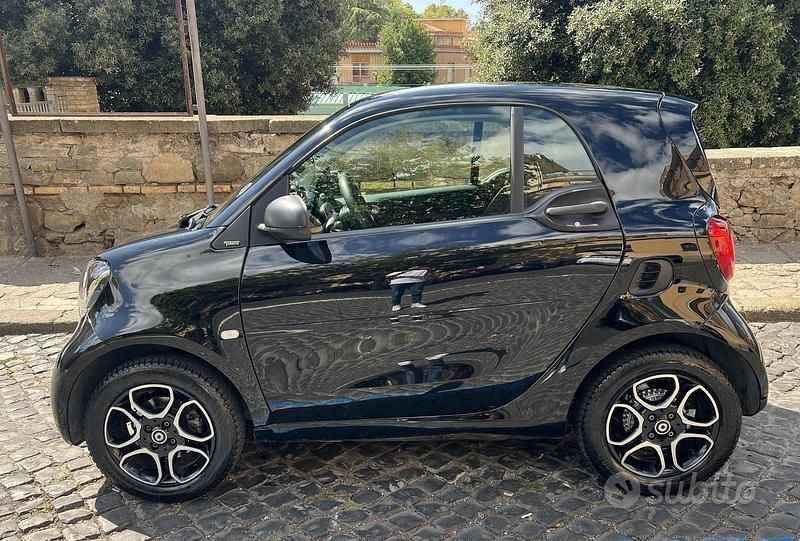 Usata Smart ForFour Passion 71 CV (52 kW) 2019 Nero Utilitaria