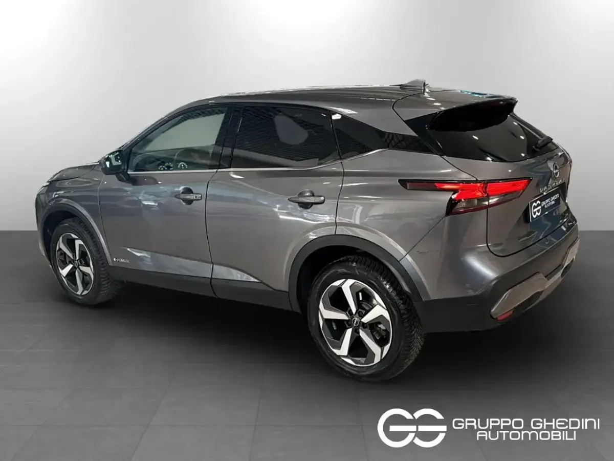 Usata Nissan Qashqai Tekna 158 CV (116 kW) 2024 Grigi met. SUV