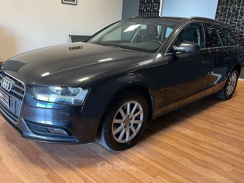 Usata Audi A4 143 CV (105 kW) 2012 Blu Station wagon