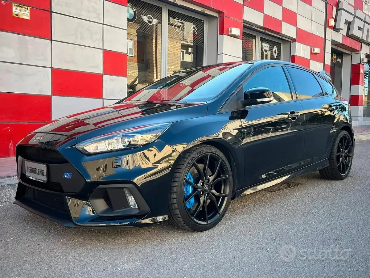 Usata Ford Focus RS 350 CV (257 kW) 2017 Nero Berlina