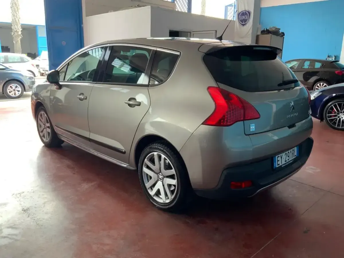 Usata Peugeot 3008 163 CV (119 kW) 2013 Argento Station wagon