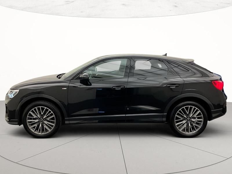 Usata Audi Q3 Sportback S-Line 200 CV (147 kW) 2023 Nero mito metallizzato SUV