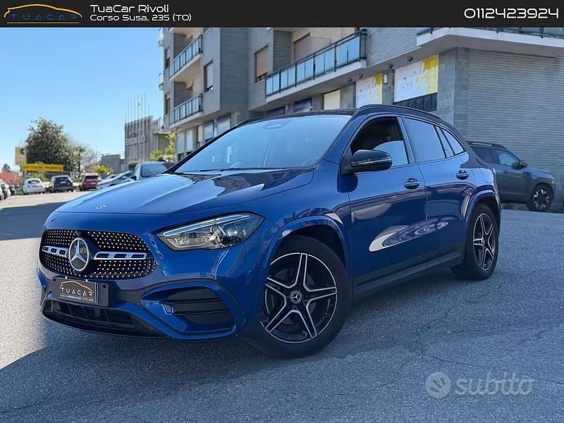 Usata Mercedes GLA200 AMG 150 CV (110 kW) 2024 Blu SUV