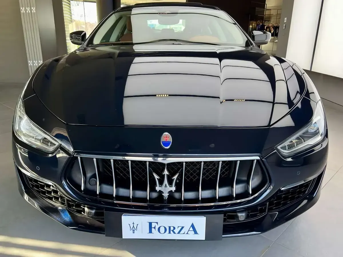 Usata Maserati Ghibli GranLusso 430 CV (316 kW) 2020 Blu nobile Berlina