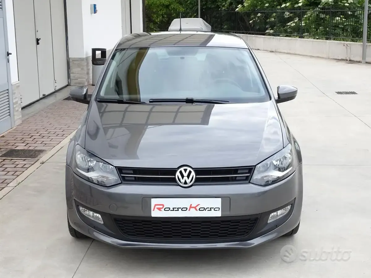 Usata VW Polo Highline 90 CV (66 kW) 2013 Grigio Utilitaria