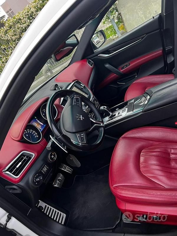 Usata Maserati Ghibli 330 CV (242 kW) 2014 Bianco Berlina