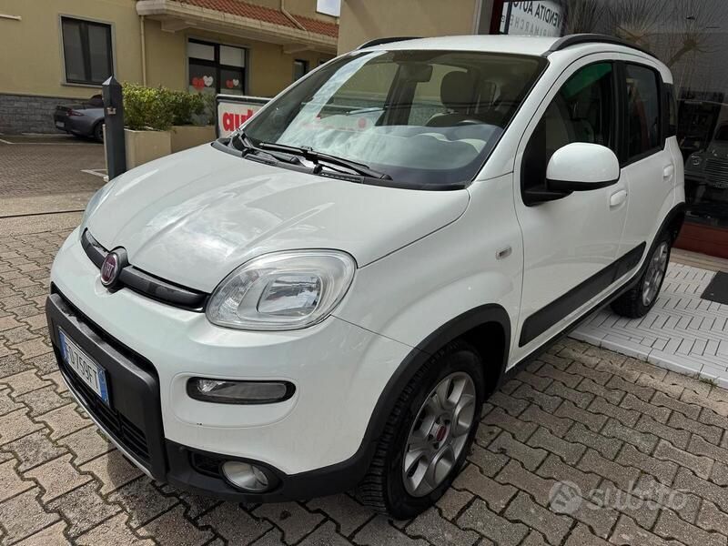 Bianco Usata 2016 Fiat Panda 4x4 S Due volumi | 12.500 € (Cara) - Immagine 1/4