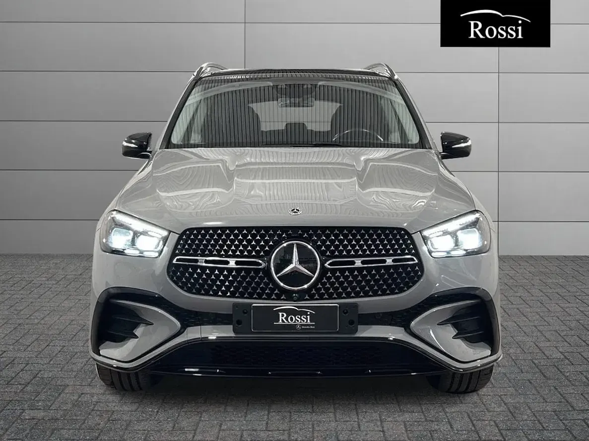 Usata Mercedes GLE300 AMG Line Premium Plus 269 CV (197 kW) 2024 Grigio chiaro SUV