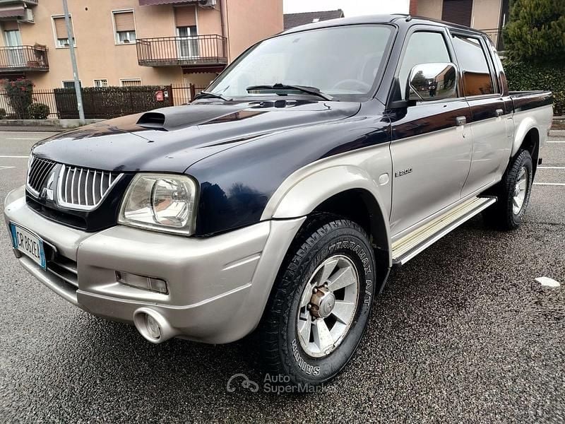 Usata Mitsubishi L200 116 CV (85 kW) 2005 Blu Pick-up