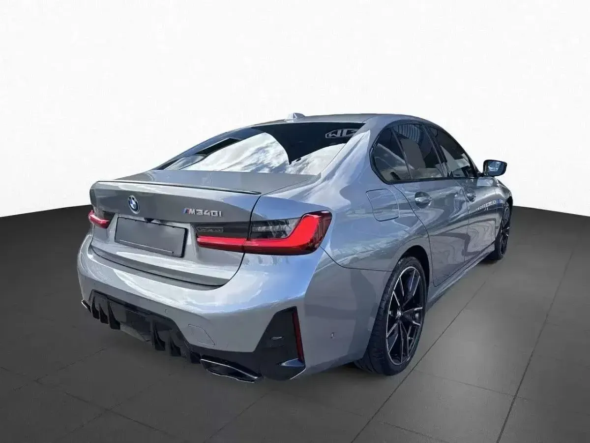 Usata BMW 340 M Sport 374 CV (275 kW) 2024 Skyscraper grigio Berlina