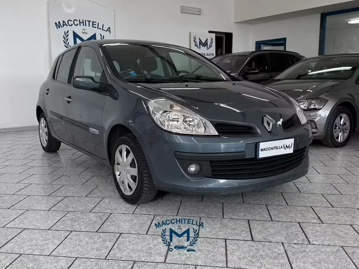 Usata Renault Clio II Dynamique 75 CV (55 kW) 2008 Nero Berlina