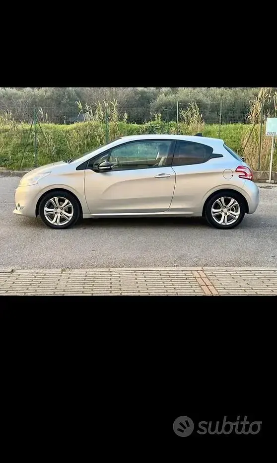 Usata Peugeot 208 GTi 120 CV (88 kW) 2013 Grigio Utilitaria