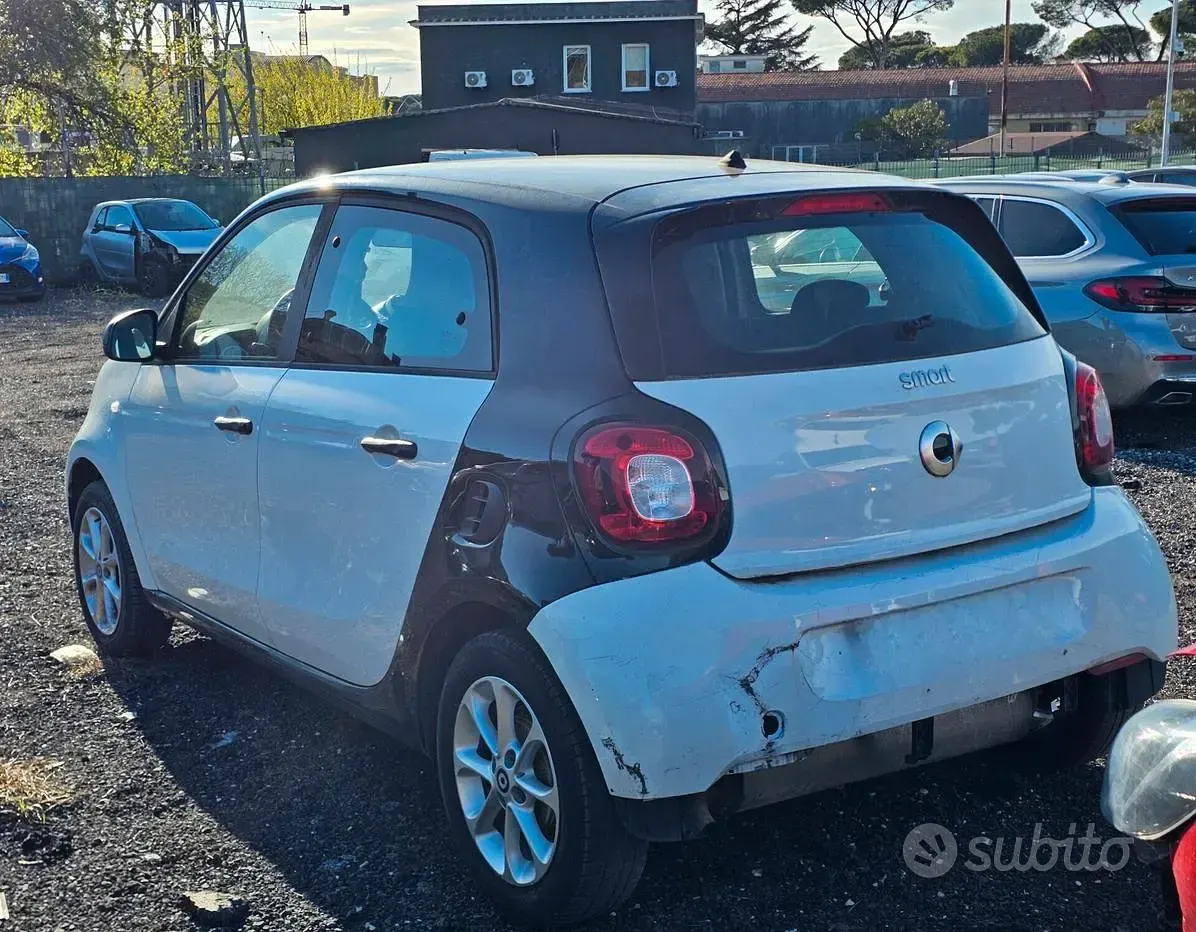 Usata Smart ForFour Passion 71 CV (52 kW) 2018 Bianco Utilitaria