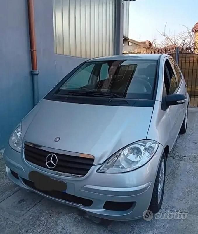 Grigio Usata 2006 Mercedes A180 Monovolume | 2600 € (Buon prezzo) - Immagine 1/4