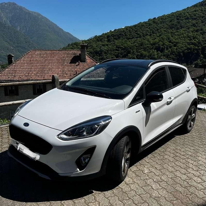 Usata Ford Fiesta Active 101 CV (74 kW) 2019 Utilitaria