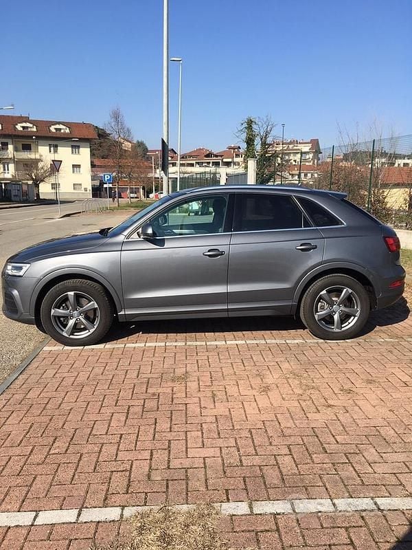 Usata Audi Q3 150 CV (110 kW) 2015 Grigio SUV