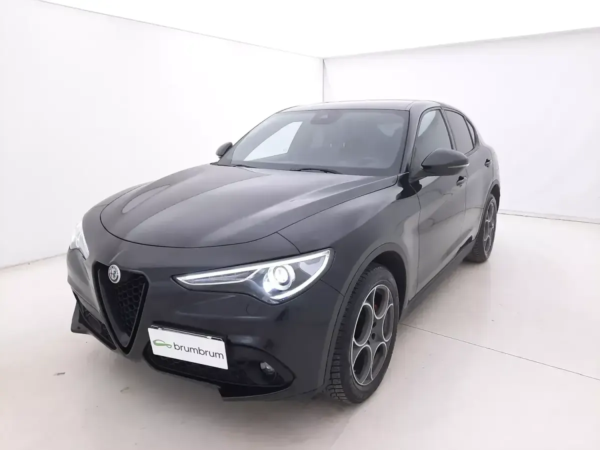 Usata Alfa Romeo Stelvio Sprint 190 CV (139 kW) 2022 Neronero SUV