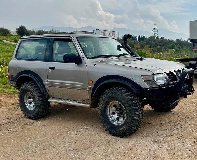 Usata Nissan Patrol 158 CV (116 kW) 2000 Grigio SUV