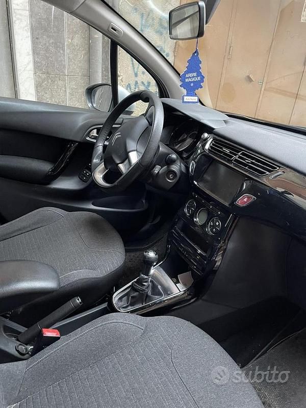 Occasion Citroën C3 Exclusive 75 ch (55 kW) 2016 Gris Monospace