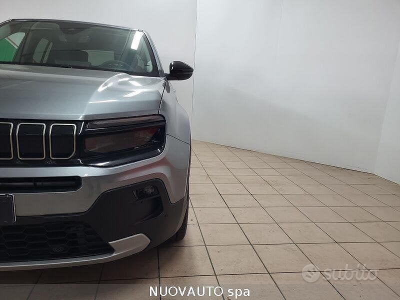 Usata Jeep Avenger Summit 100 CV (73 kW) 2025 Grigio SUV